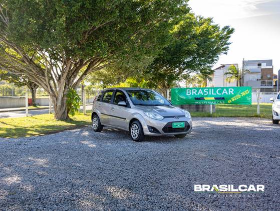 FORD FIESTA 1.0 ROCAM SE 8V FLEX 4P MANUAL FORD FIESTA 1.0 ROCAM SE 8V FLEX 4P MANUAL